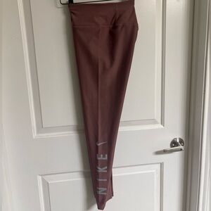 W Training Nike Tights